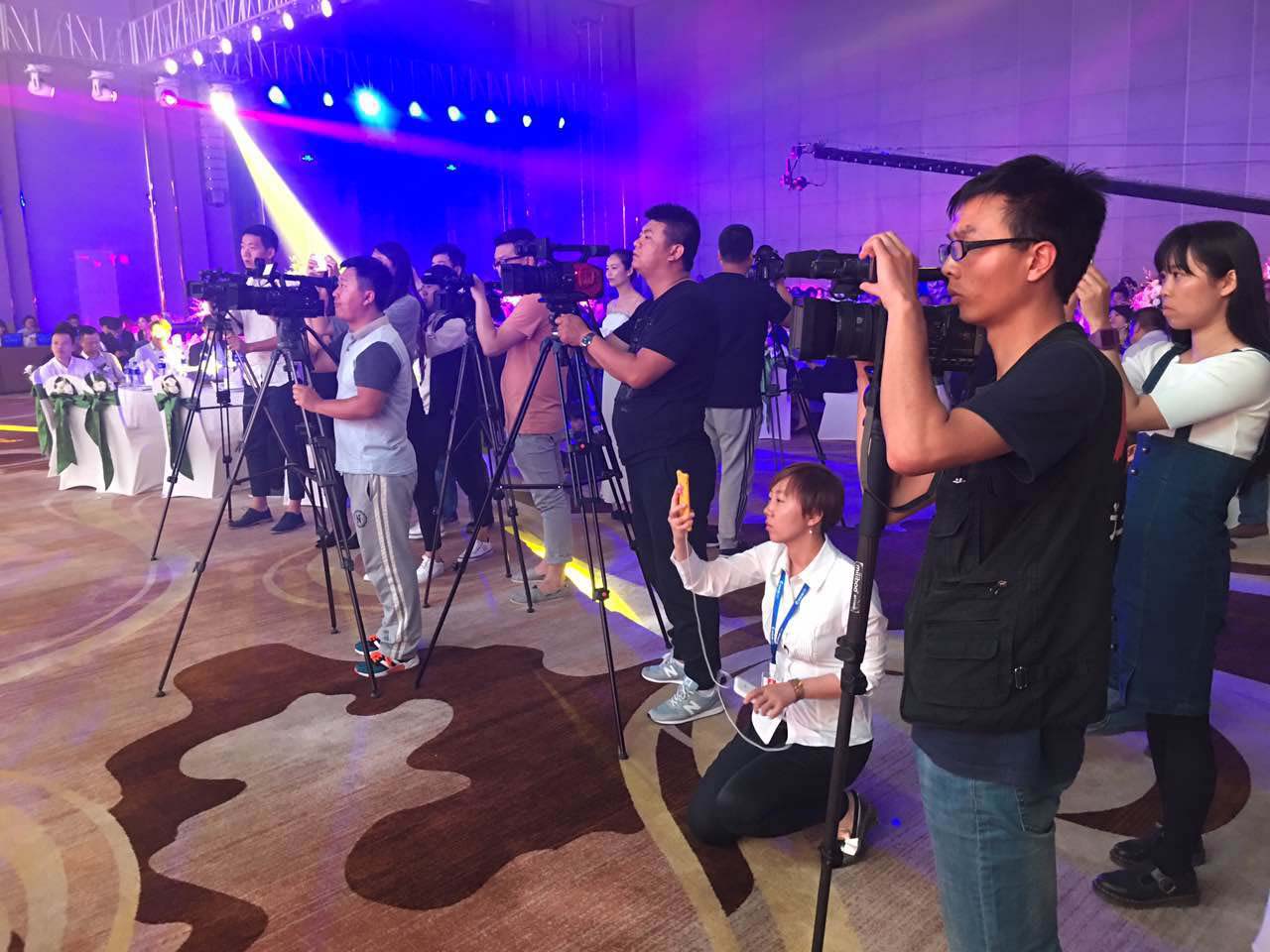 久久精品国产亚洲āv电影