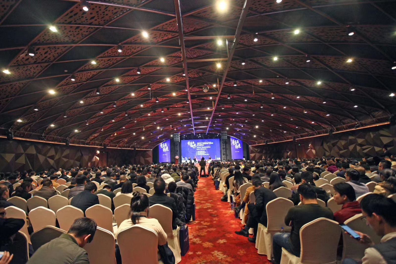 久久精品国产亚洲āv电影