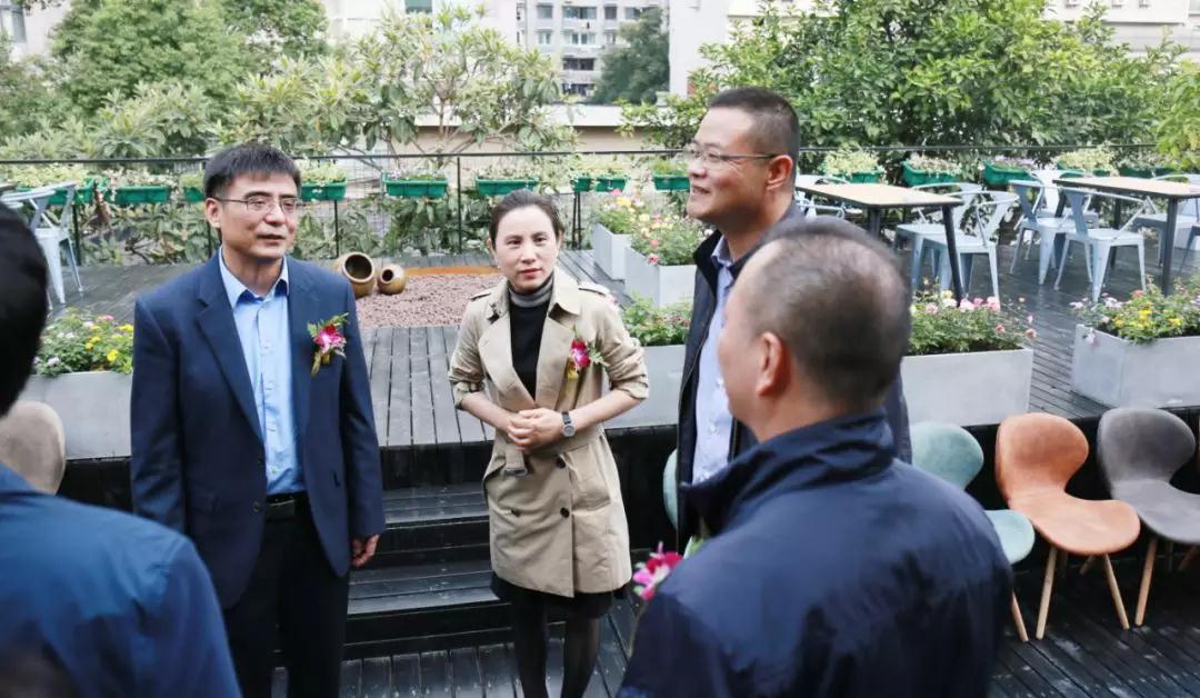 久久精品国产亚洲āv电影