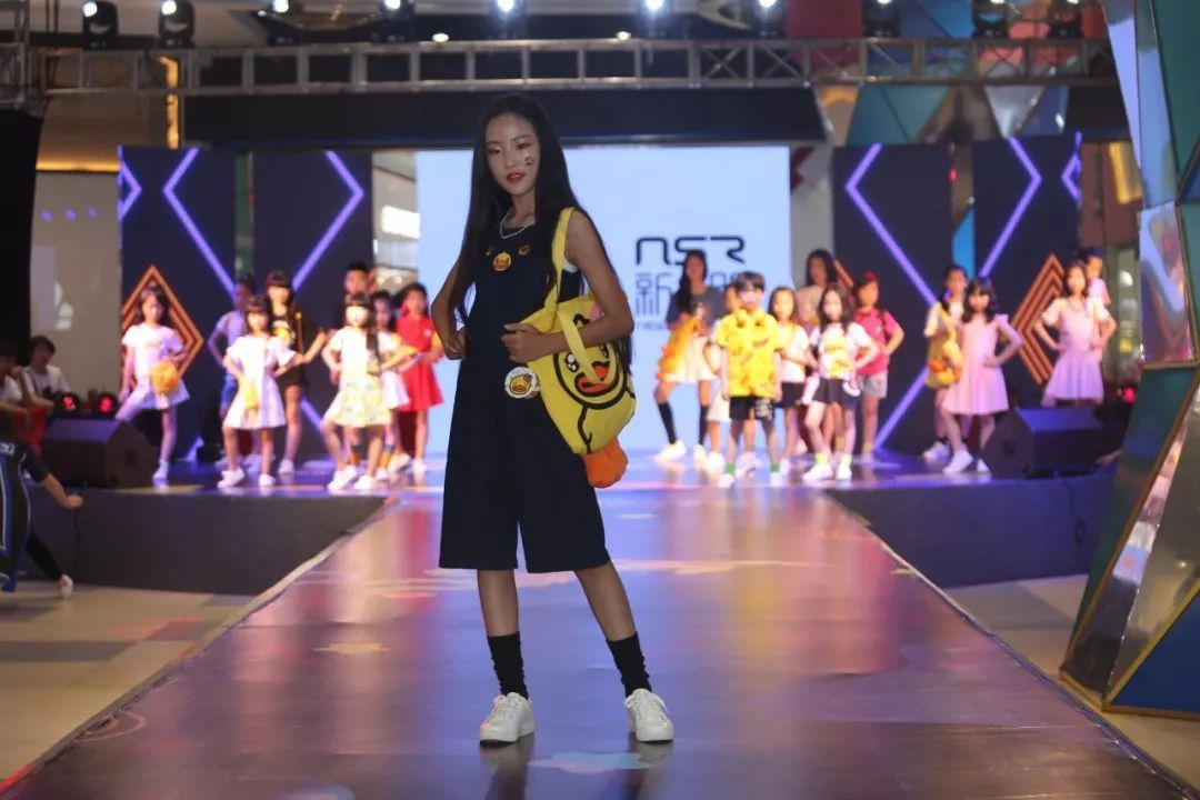 久久精品国产亚洲āv电影