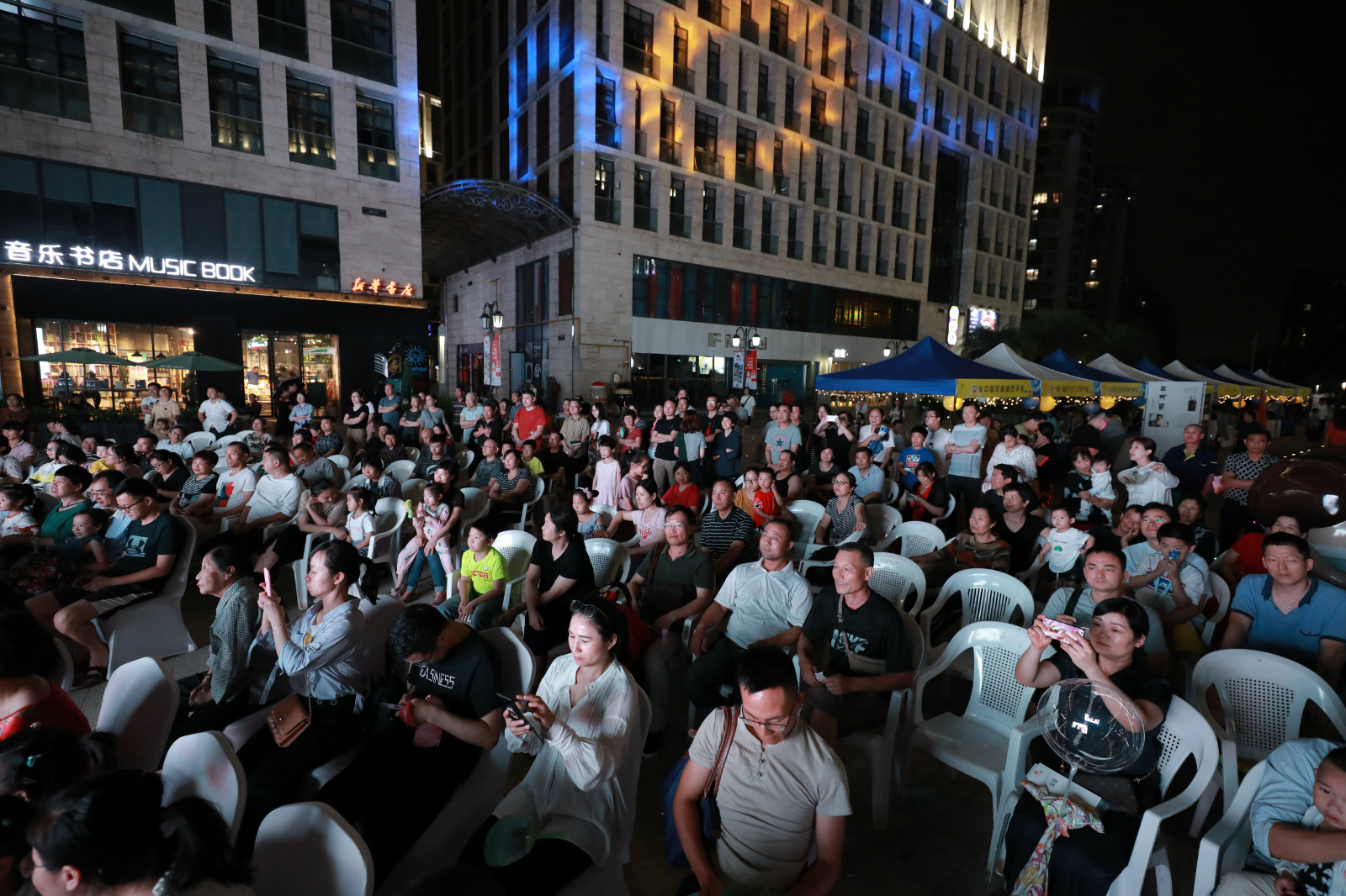 久久精品国产亚洲āv电影