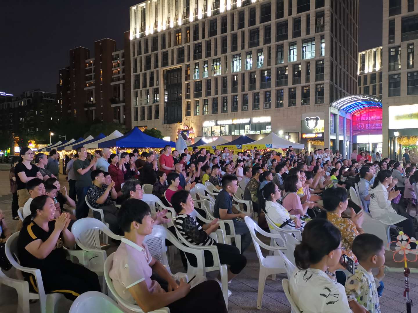 久久精品国产亚洲āv电影