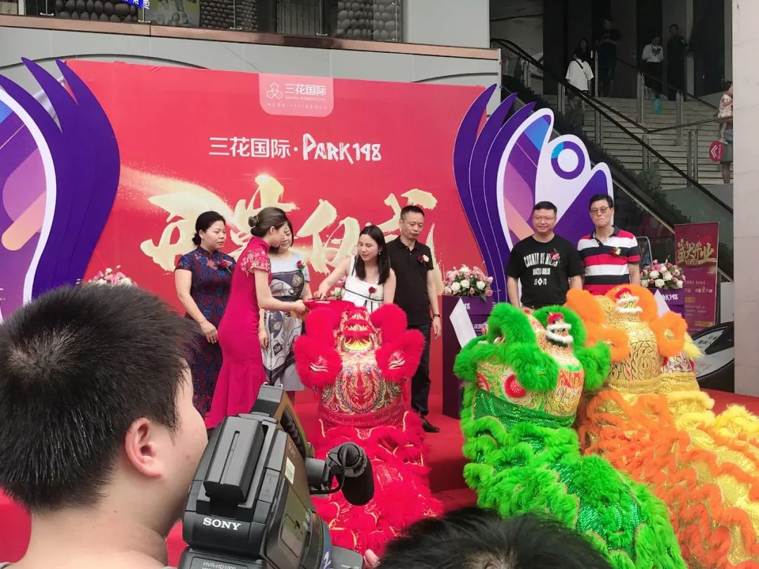 久久精品国产亚洲āv电影