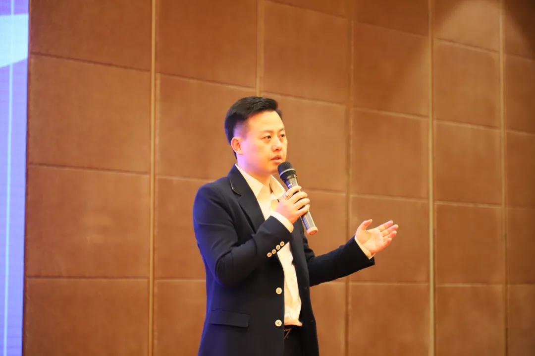 久久精品国产亚洲āv电影